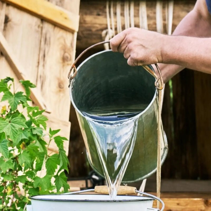 apply cistern for cleaning in cistern water storage tanks